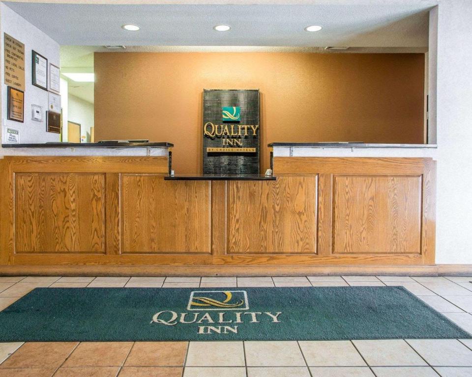 Quality Inn Merrillville Main image 2